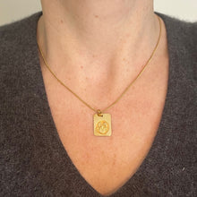 Load image into Gallery viewer, French Cancer Starsign Zodiac 18K Yellow Gold Charm Medal Pendant