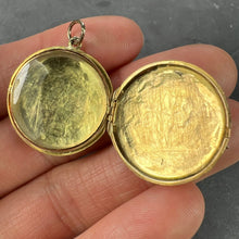 Load image into Gallery viewer, French Flowers 18 Karat Yellow Gold Pendant Locket