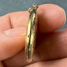 Load image into Gallery viewer, French Flowers 18 Karat Yellow Gold Pendant Locket