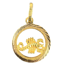 Load image into Gallery viewer, Vintage Italian 18K Yellow Gold Scorpio Zodiac Charm Pendant