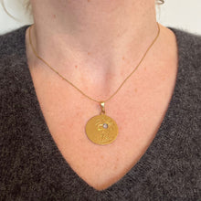 Load image into Gallery viewer, French Daisy Margherite Flower 18 Karat Yellow Gold Diamond Charm Pendant