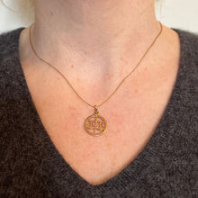 Load image into Gallery viewer, French Zodiac Libra Starsign 18K Yellow Gold Charm Pendant