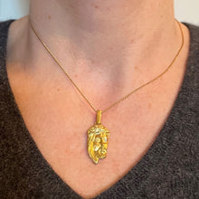 Load image into Gallery viewer, French Jesus Christ Crown of Thorns  18K Yellow Gold Medal Pendant