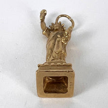 Load image into Gallery viewer, Statue of Liberty New York USA 14K Yellow Gold Charm Pendant