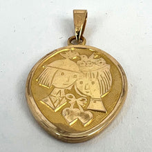 Load image into Gallery viewer, French Les Amoureux de Peynet Pair of Lovers 18K Yellow Gold Charm Pendant