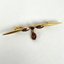 Load image into Gallery viewer, Vintage Almandine-Pyrope Garnet 18K Yellow Gold Bar Brooch