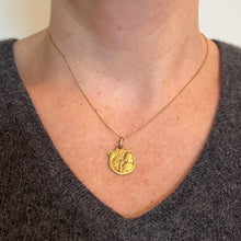 Load image into Gallery viewer, French Rasumny Deer Hunting Horn 18K Yellow Gold Charm Pendant