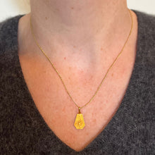 Load image into Gallery viewer, French Yellow Gold Flower Basket Charm Pendant