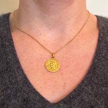 Load image into Gallery viewer, French Becker 18K Yellow Gold Jesus Christ Crown of Thorns Medal Charm Pendant