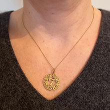 Load image into Gallery viewer, Lucky 'Number 7' Four Leaf Clover 18K Yellow Gold Good Luck Charm Pendant