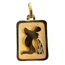 Load image into Gallery viewer, French Aquarius Starsign Zodiac 18K Yellow Gold Charm Medal Pendant