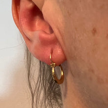 Load image into Gallery viewer, Vintage French 18 Karat Yellow Gold Lever Back Ridged Hoop Earrings