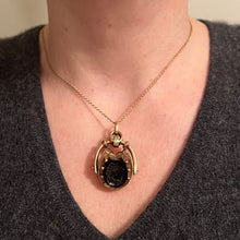 Load image into Gallery viewer, Horseshoe Onyx Horse Cameo 18K Rose Gold Pendant Locket
