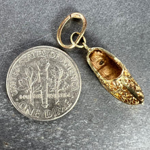 Load image into Gallery viewer, Curled Toe Shoe 14K Yellow Gold Filigree Charm Pendant