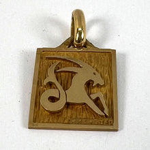 Load image into Gallery viewer, French Capricorn Starsign Zodiac 18K Yellow Gold Charm Medal Pendant