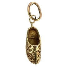 Load image into Gallery viewer, Curled Toe Shoe 14K Yellow Gold Filigree Charm Pendant