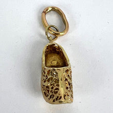 Load image into Gallery viewer, Curled Toe Shoe 14K Yellow Gold Filigree Charm Pendant