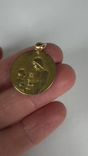 Load and play video in Gallery viewer, French Religious Jesus Christ Holy Communion 18K Yellow Gold Medal Pendant
