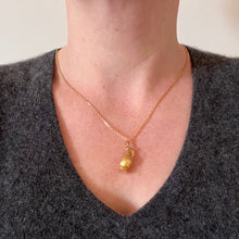 Load image into Gallery viewer, Amphora 18K Yellow Gold Charm Pendant