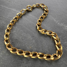 Load image into Gallery viewer, French 18 Karat Yellow Gold Twisted Curb Link Bracelet