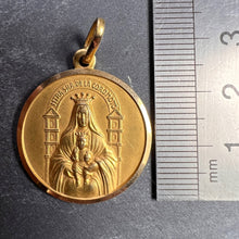 Load image into Gallery viewer, Madonna and Child of Coromoto Venezuela 18K Yellow Gold Pendant Medal