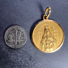 Load image into Gallery viewer, Madonna and Child of Coromoto Venezuela 18K Yellow Gold Pendant Medal