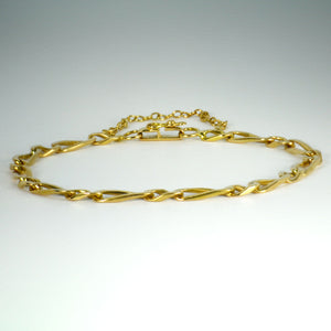18 Karat Yellow Gold Twisted Figaro Curb Link Bracelet