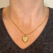 Load image into Gallery viewer, Vintage 18K Yellow Gold Ridged Puffy Heart Charm Pendant
