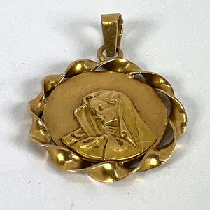 Italian 18K Yellow Gold Virgin Mary Twisted Frame Medal Pendant