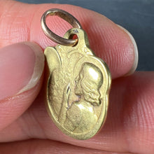 Load image into Gallery viewer, French Rasumny Deer Hunting Horn 18K Yellow Gold Charm Pendant
