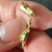 Load image into Gallery viewer, Vintage 18K Yellow Gold Turtle Tortoise Charm Pendant
