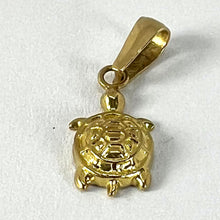 Load image into Gallery viewer, Vintage 18K Yellow Gold Turtle Tortoise Charm Pendant
