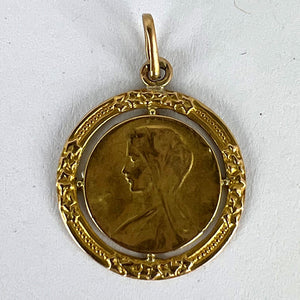 French Virgin Mary Ivy Leaf Wreath 18K Yellow Gold Medal Charm Pendant