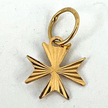 Load image into Gallery viewer, Italian Maltese Cross 18K Yellow Gold Charm Pendant
