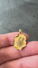 Load and play video in Gallery viewer, Vintage French Cancer Scroll  Zodiac 18K Yellow Gold Charm Pendant
