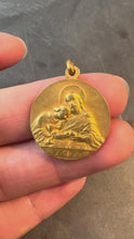 Load and play video in Gallery viewer, French Religious Medal Jesus Christ Holy Communion 18K Yellow Gold Charm Pendant
