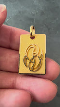 Load and play video in Gallery viewer, French Pisces Starsign Zodiac 18K Yellow Gold Charm Medal Pendant
