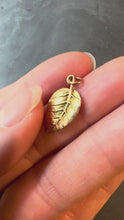 Load and play video in Gallery viewer, Vintage 9K Yellow Gold Leaf Nature Charm Pendant
