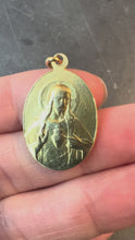 Load and play video in Gallery viewer, French St Scapulaire Madonna Jesus Sacred Heart 18K Yellow Gold Medal Pendant
