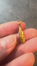 Load and play video in Gallery viewer, Vintage 18K Yellow Gold Violin Charm Pendant
