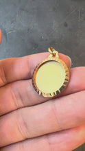 Load and play video in Gallery viewer, French Round Ridged Frame Matt Blank 18K Yellow Gold Medal Pendant
