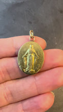 Load and play video in Gallery viewer, French Virgin Mary Miraculous Medal 18K Yellow Gold Charm Medal Pendant
