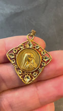 Load and play video in Gallery viewer, French Virgin Mary Ivy Leaf 18K Yellow Gold Medal Charm Pendant
