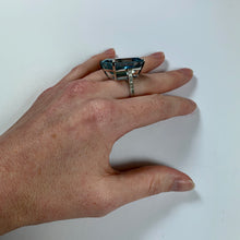 Load image into Gallery viewer, 32.70 Carat Aquamarine Diamond Platinum Cocktail Ring
