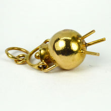 Load image into Gallery viewer, 18 Karat Yellow Gold Cooking Pot Charm Pendant
